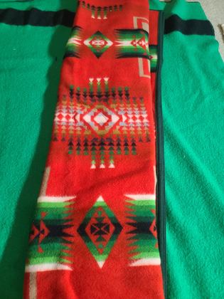 Pendleton Chief Joseph robe, red colourway 64 x 80 in., with original hangtag, plate 158
